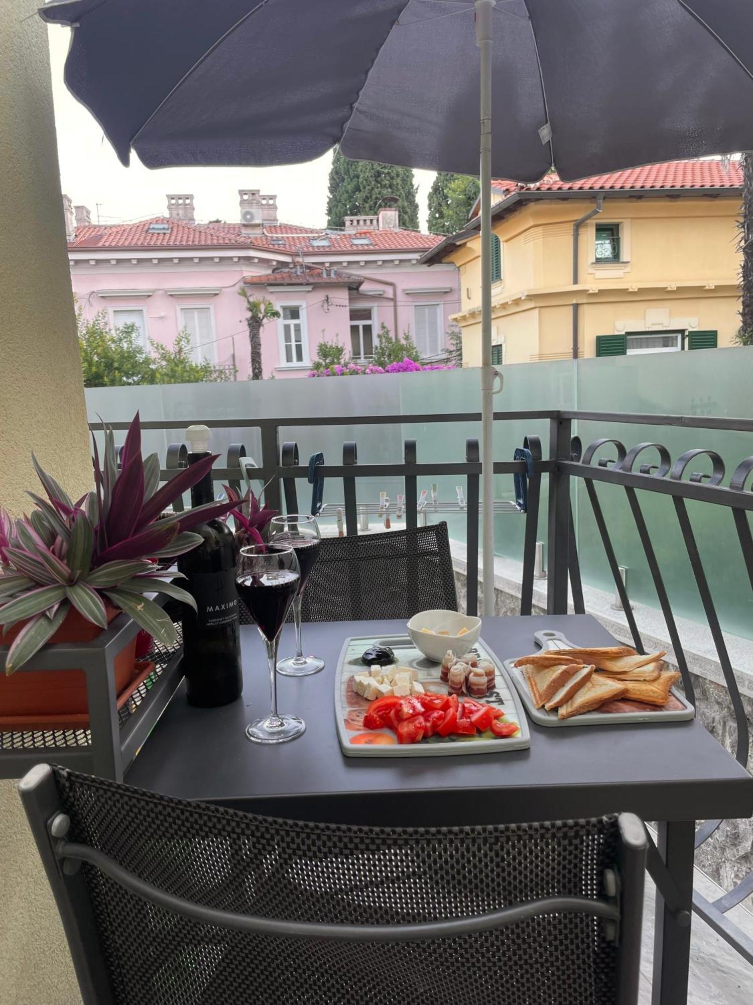 Apartment Andreja, Opatija City Center Esterno foto